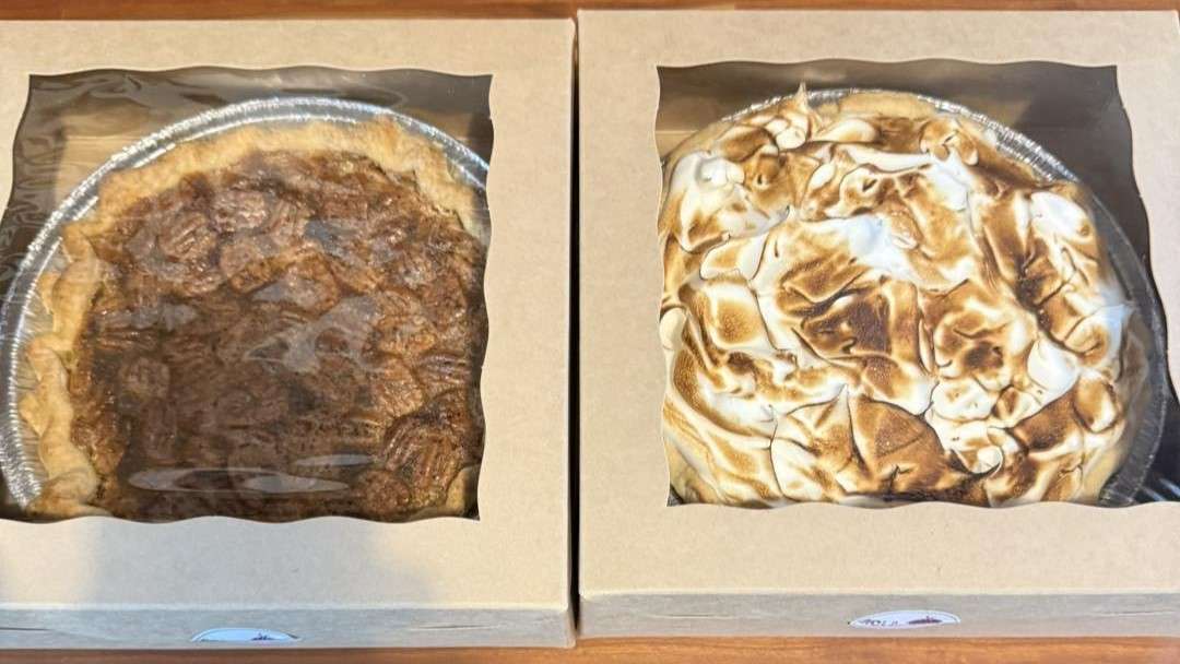 🥧 Pies bought at the Lem Rhodes Auction on WGEL Radio taste even sweeter when they’re for a good cause, says Curt Thacker of Thacker Insurance Service. And remember.. when the money goes to cancer research, the calories don’t count.